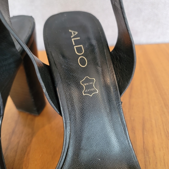 Aldo Size 8 Black Heels with Gold Detail - Picture 5 of 6